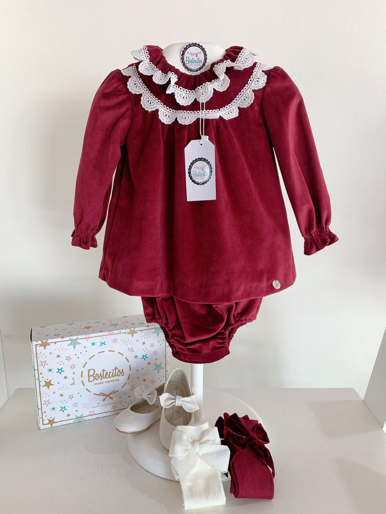 Conjunto tinto calzón y vestido (18 meses)