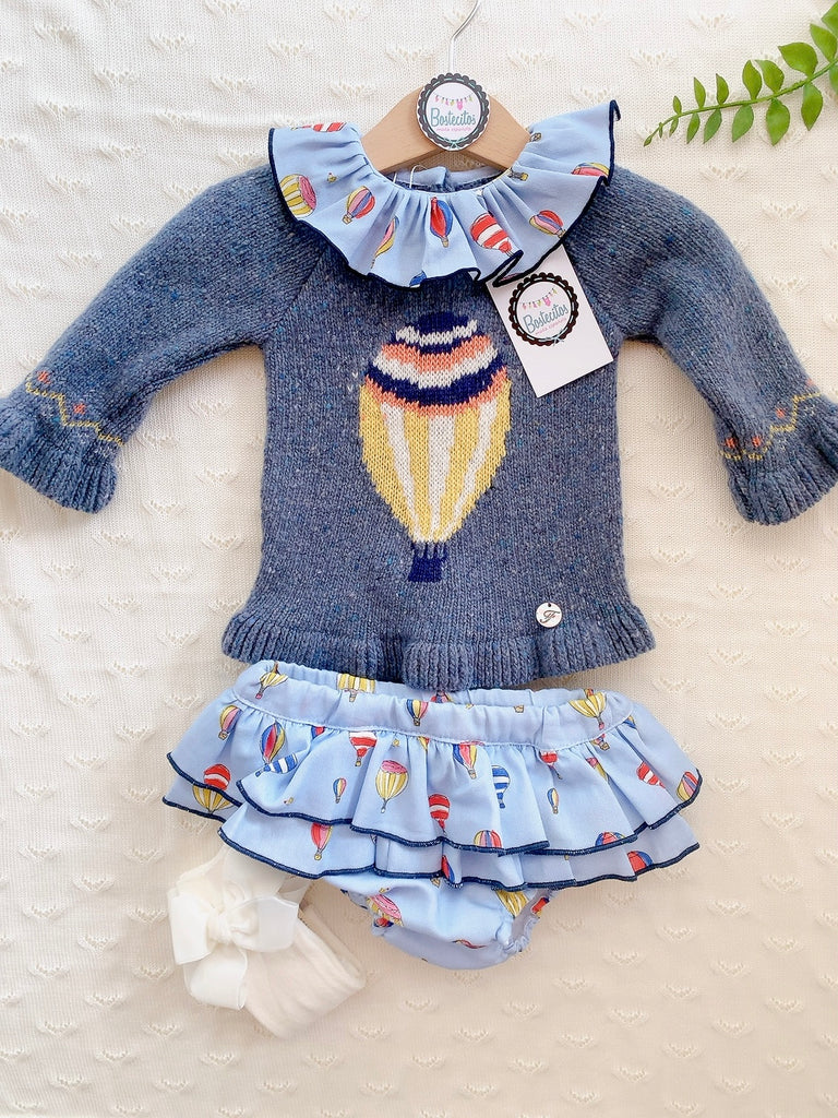 Conjunto short falda estampado globo con suéter globo cuello azul