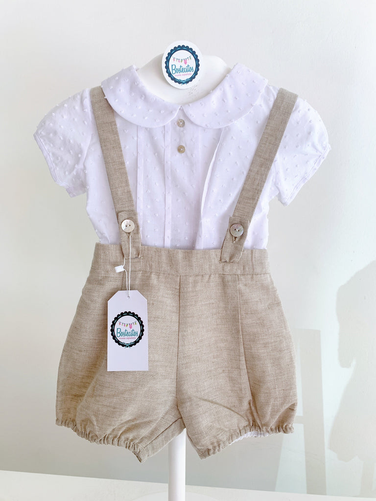 CONJUNTO SHORT CON TIRANTES BEIGE Y CAMISA BLANCA