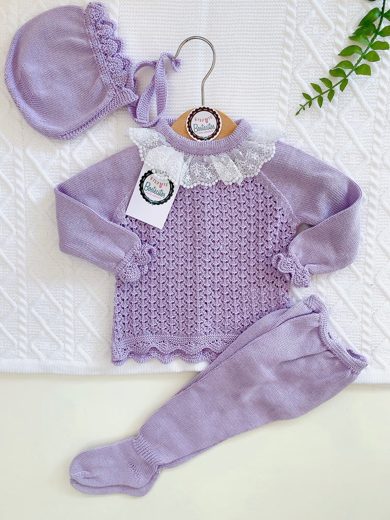 Tejido color lila con encaje en el cuello 3 piezas (3 meses)