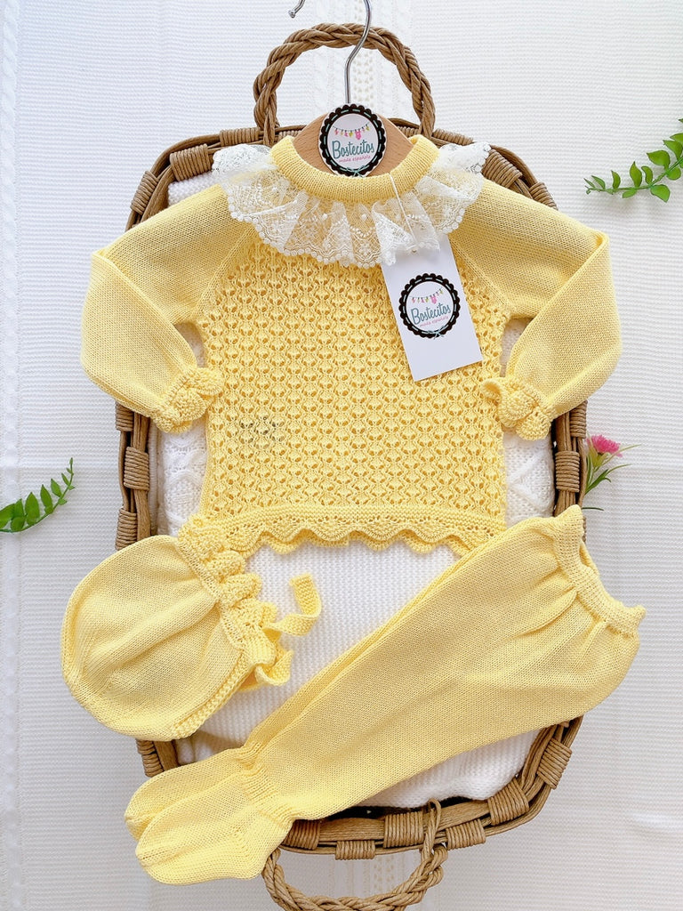 Tejido amarillo 3 piezas con cuello de Olán