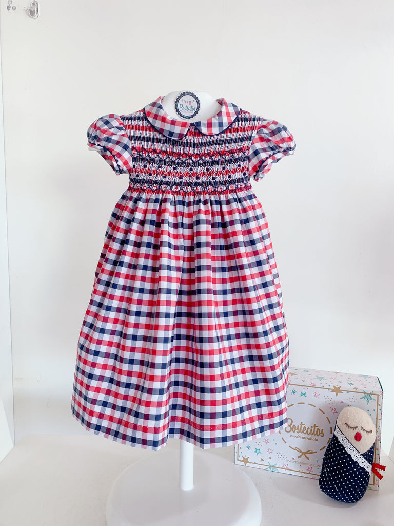 Vestido manga corta cuadros rojo con azul marino y blanco bordado a mano