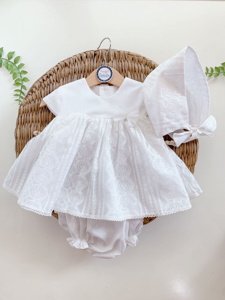 Conjunto 3 piezas blanco Perla encaje, gorro, vestido y calzón  (18 meses)