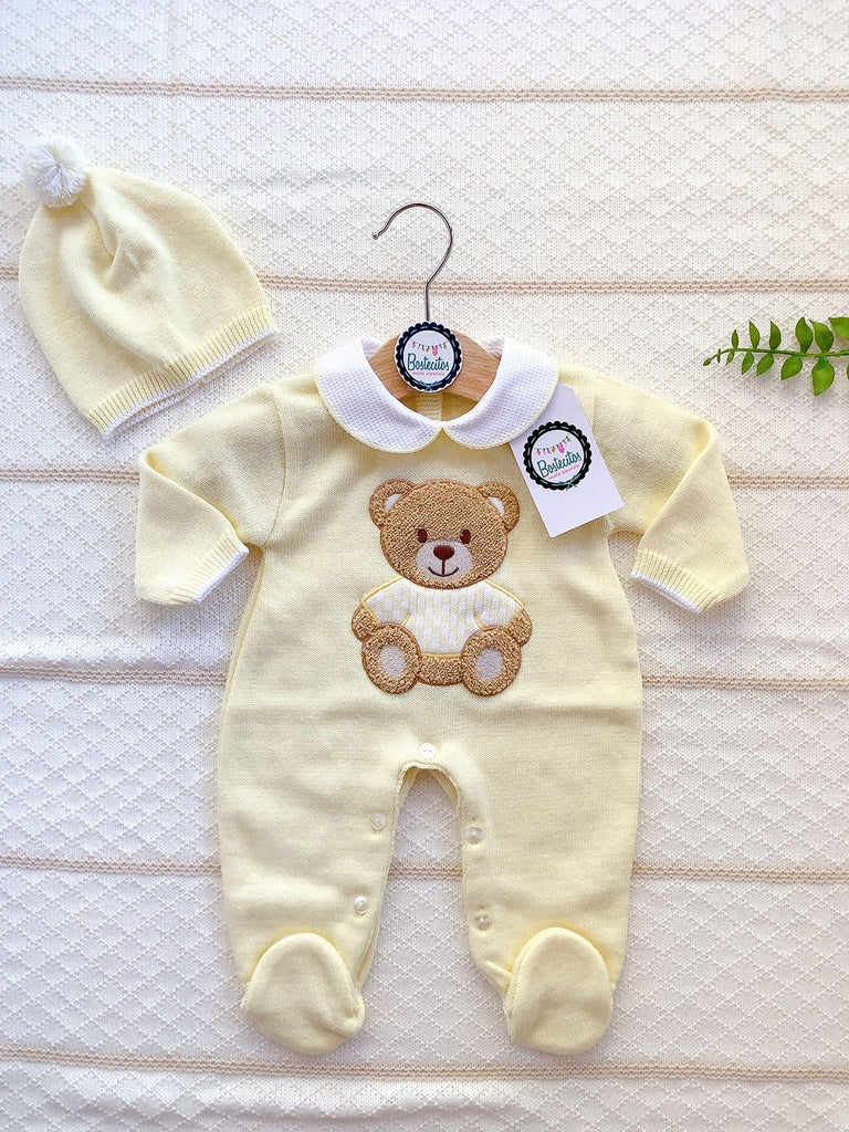 Mameluco amarillo de osito con gorrito cuello blanco (0-1 mes