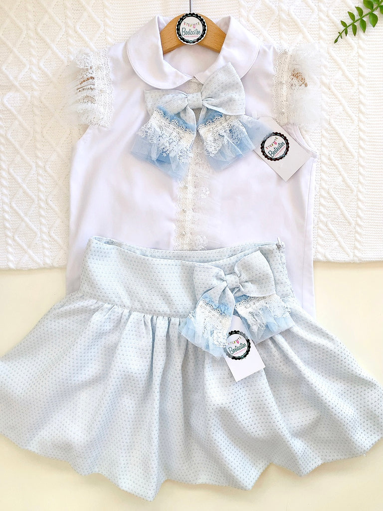 CONJUNTO CAMISA BLANCA FALDA AZUL LAZO (8 años)