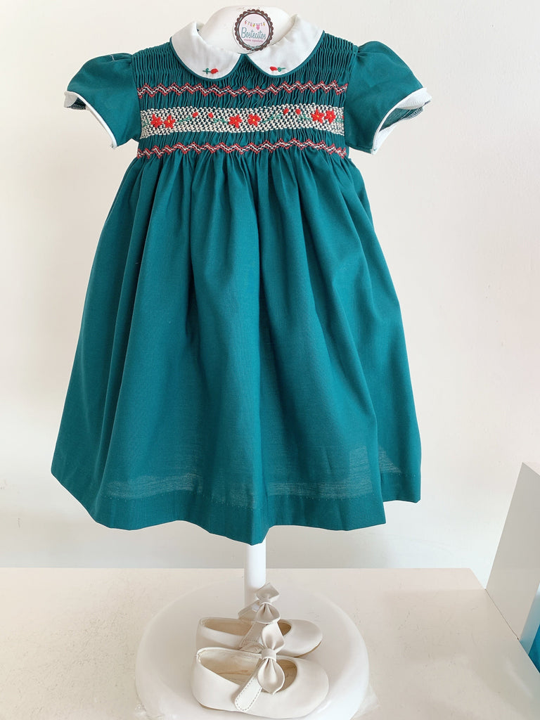 Vestido bordado a mano verde botella manga corta con flores rojas borradas (4 años)