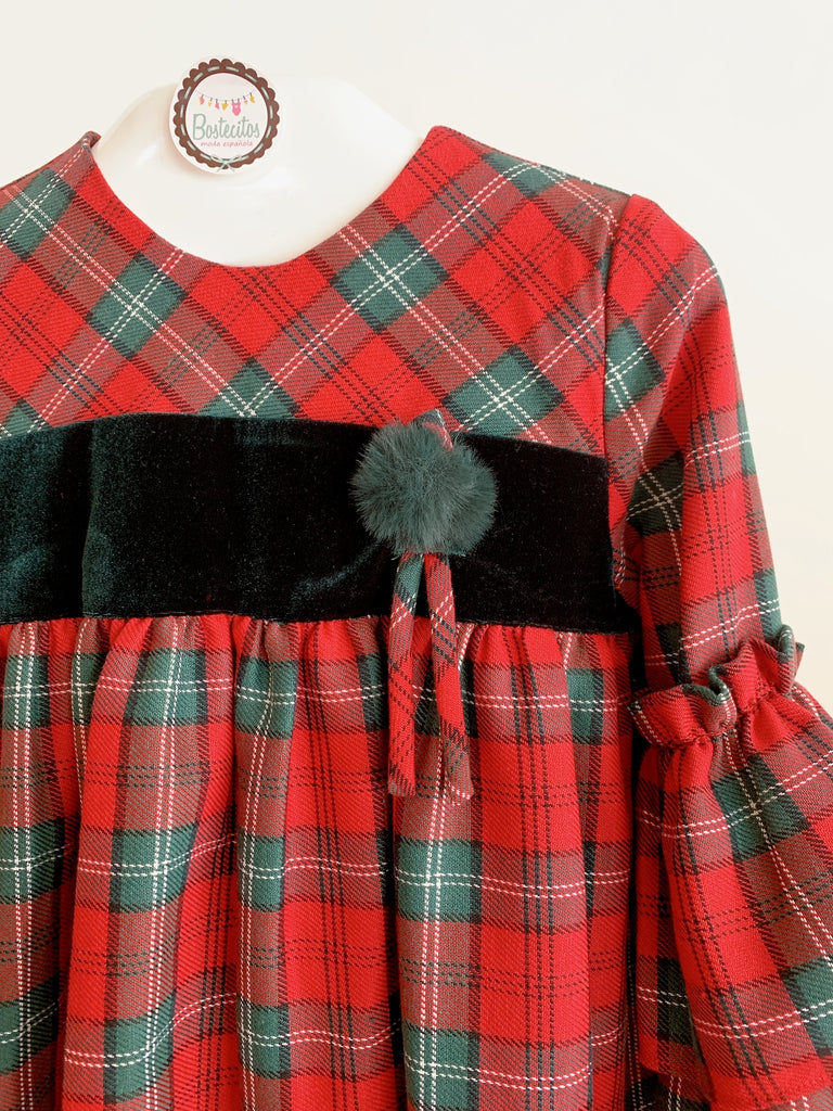 Vestido cuadros rojos con verde con pompón verde