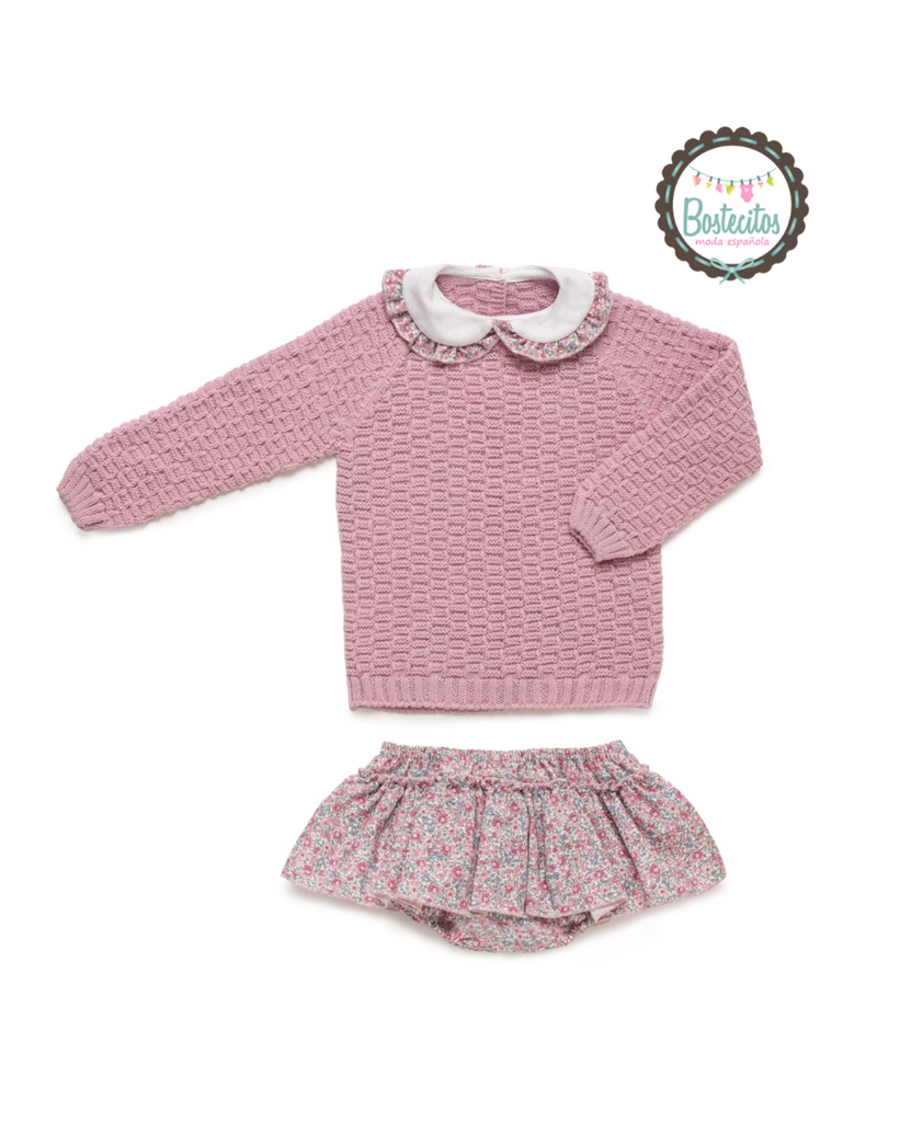 Conjunto calzón falda  con blusa suéter con cuello blanco