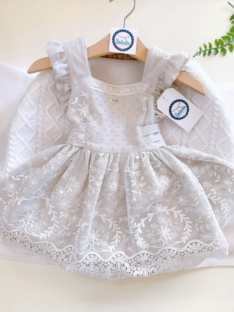 Vestido ceremonia con tul bordado