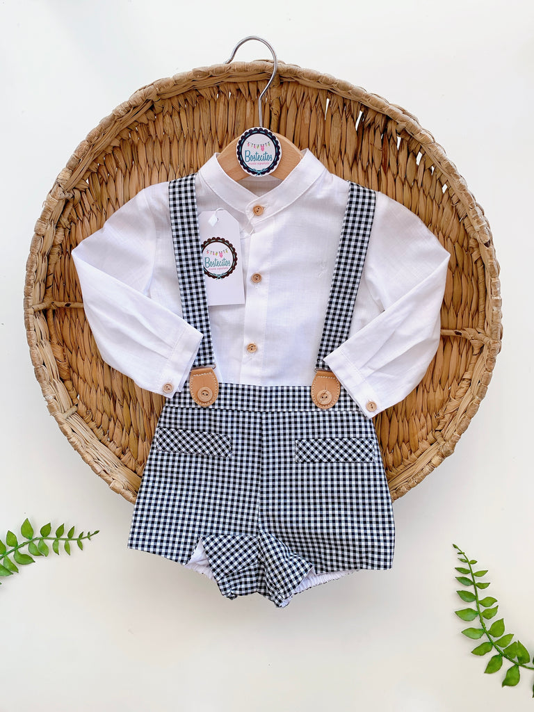 Conjunto camisa blanca con short con tirantes cuadros blanco con negro