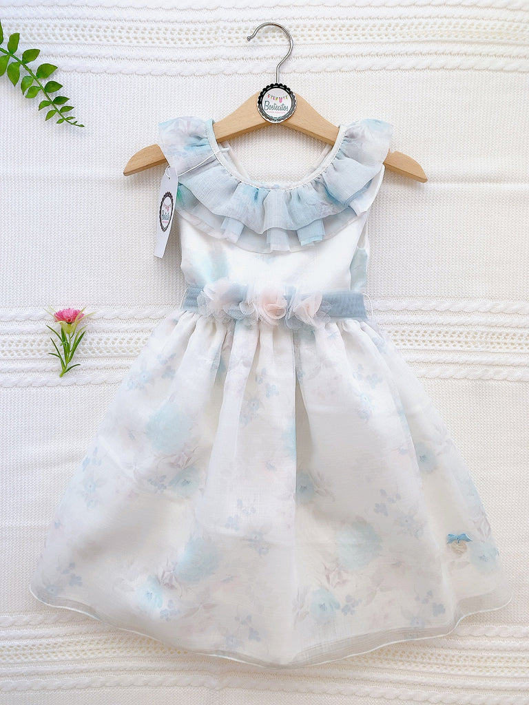 Vestido blanco con tul verde opaco