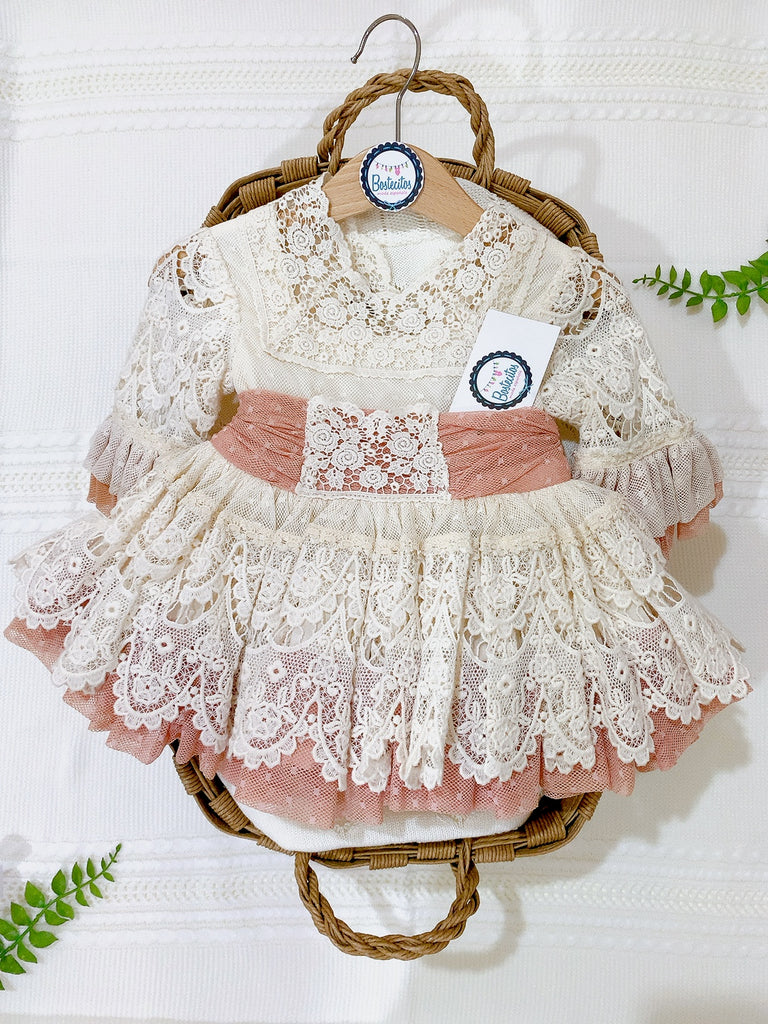 Ceremonia Beige Con Rosa