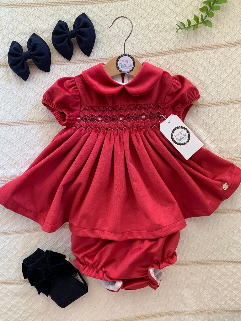 Conjunto rojo terciopelo bordado con calzón