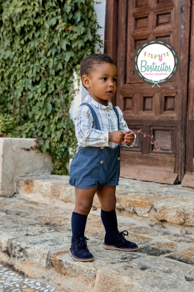 Conjunto español short con tirantes azul verde con camisa cuadros beige con café