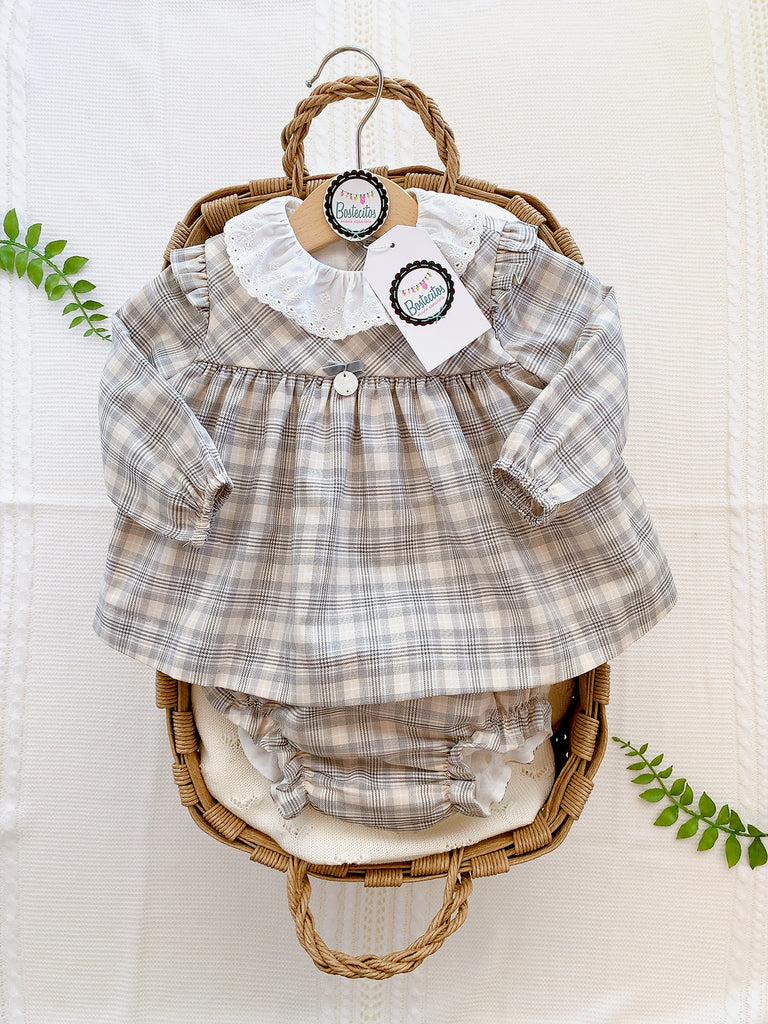 Conjunto vestido corto con calzón cuadros beige con gris cuello blanco (6 meses)