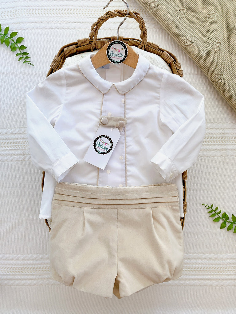 Conjunto 2 pza camisa blanca con circulos beige y short beige