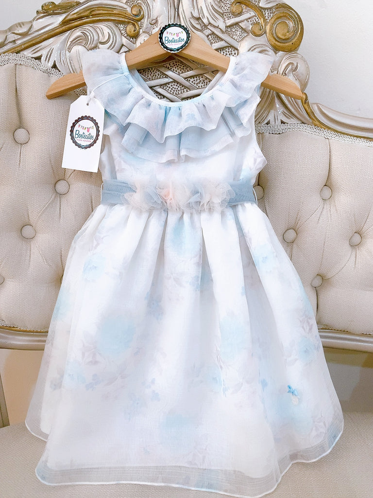 Vestido blanco con tul verde opaco
