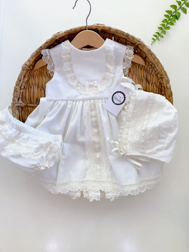 Vestido beige, encaje con gorro (24 meses)