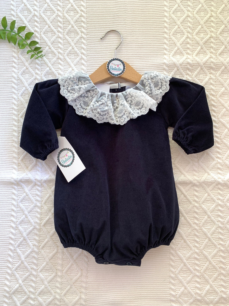 Ranita azul marino terciopelo cuello Olán blanco (6 meses)