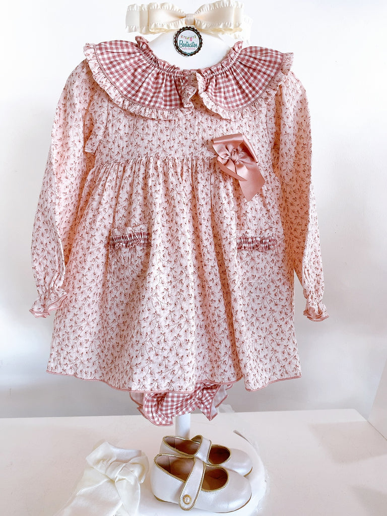 Vestido rosa palo flores cuello cuadros con calzón cuadros