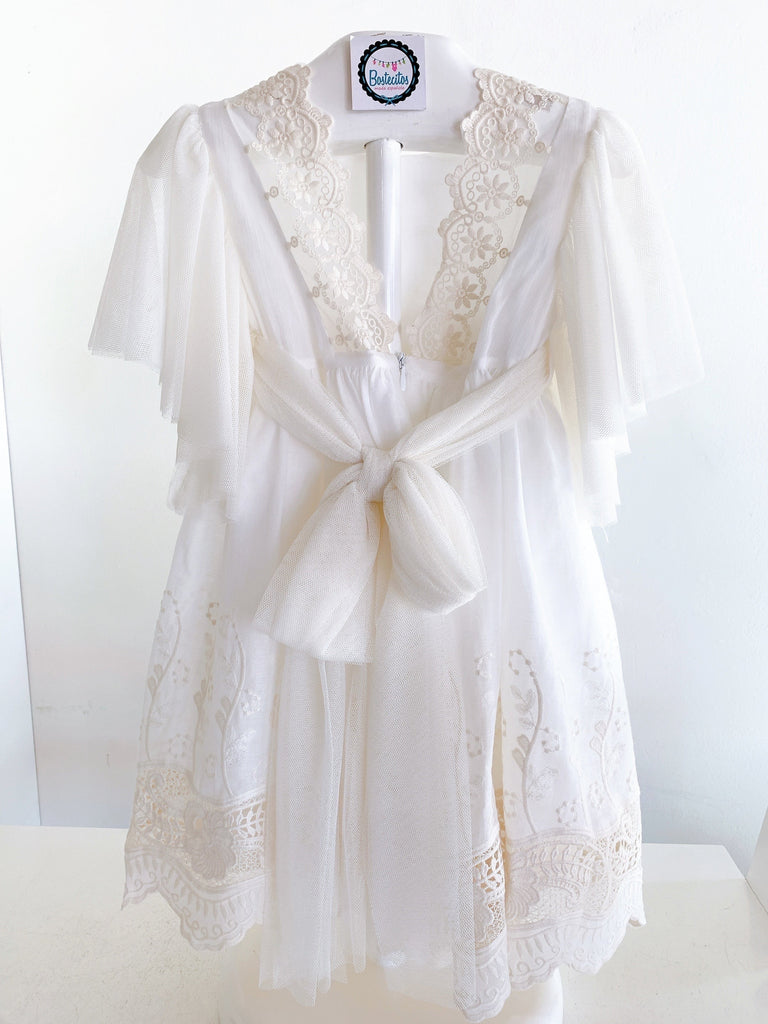 Vestido beige con encaje espalda escote