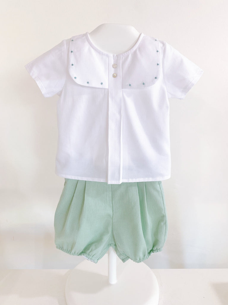 CONJUNTO CAMISA BLANCA SHORT VERDE PUNTOS (18 meses)
