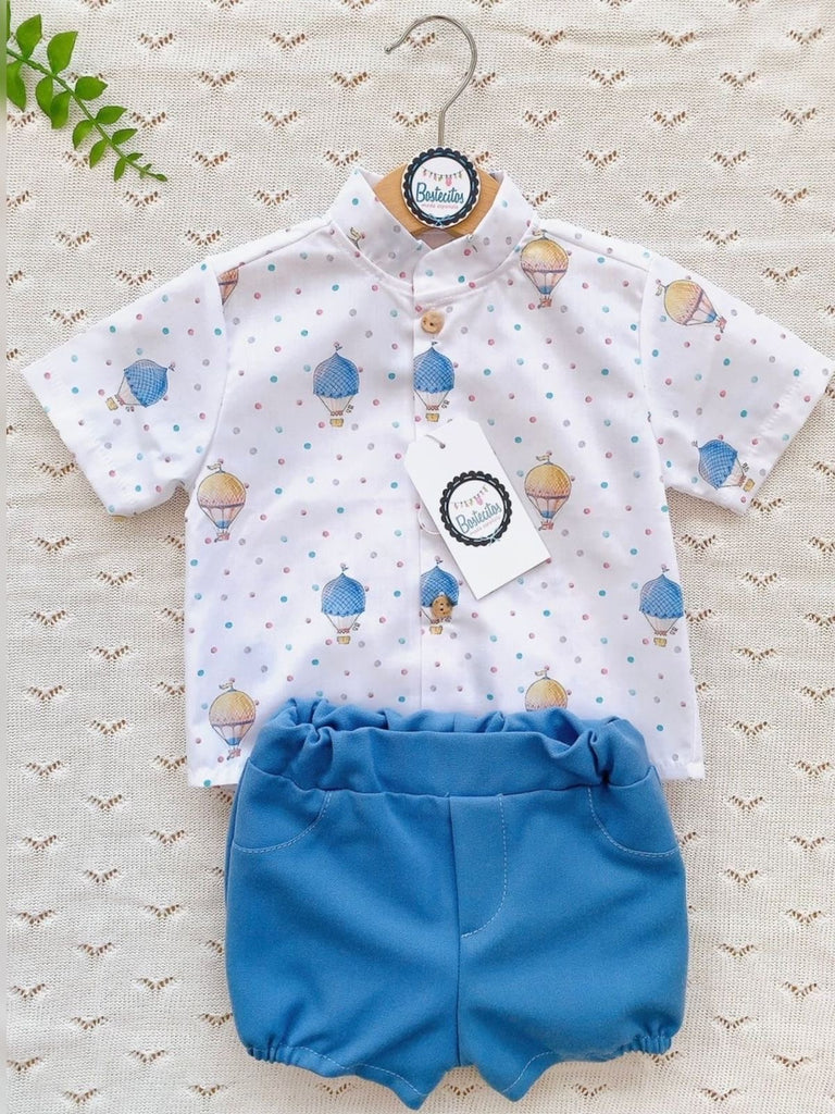 Conjunto español camisa blanca estampado globos con short azul