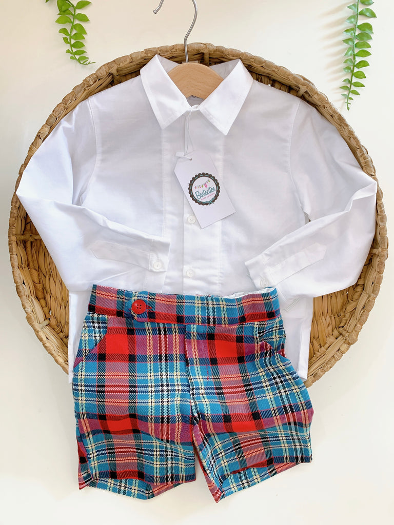 Conjunto camisa blanca con short cuadros rojo con verde
