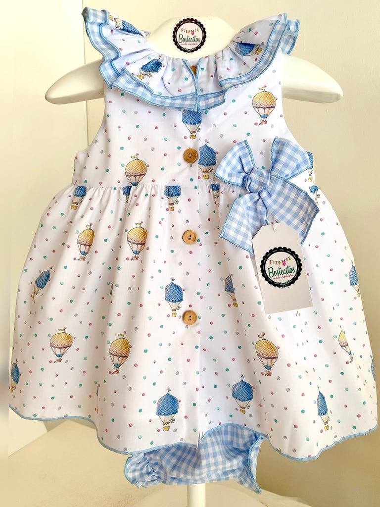 Vestido español blanco con estampado globos moño cuadros con calzón