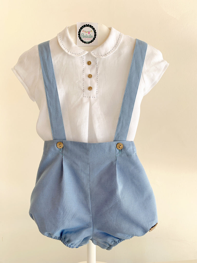 Conjunto short con tirantes azul con camisa blanca cuello punteado azul