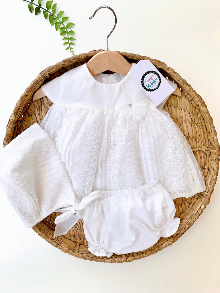 Conjunto 3 piezas blanco Perla encaje, gorro, vestido y calzón  (18 meses)