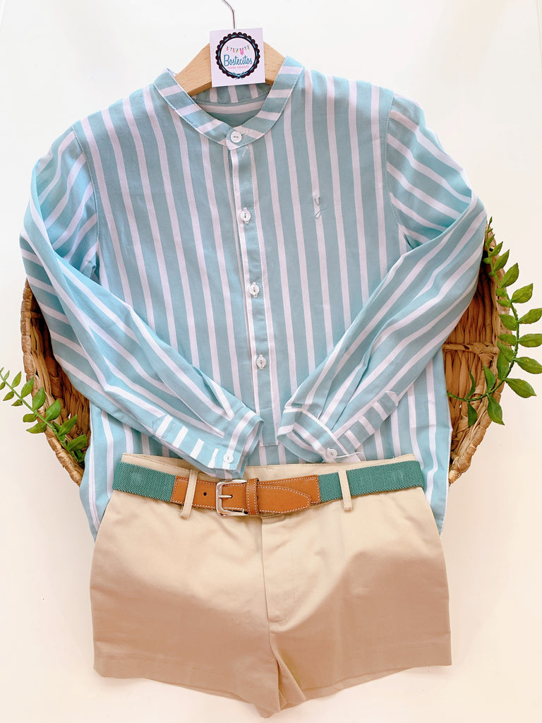 Conjunto shorts beige y camisa verde azulado
