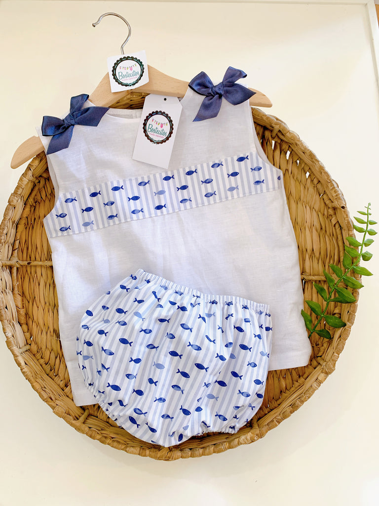 Conjunto camisa blanca con moños azul marino y calzón rayado con peces (36 meses)