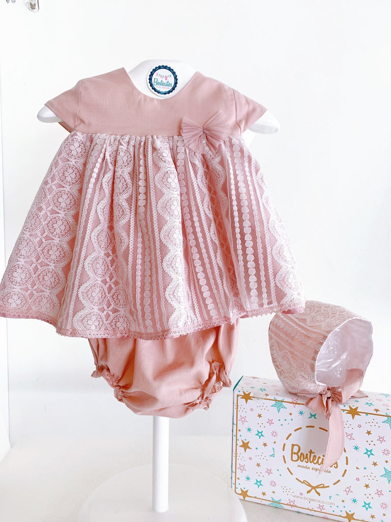 Conjunto gorro, vestido y calzón rosa viejo (24 meses )