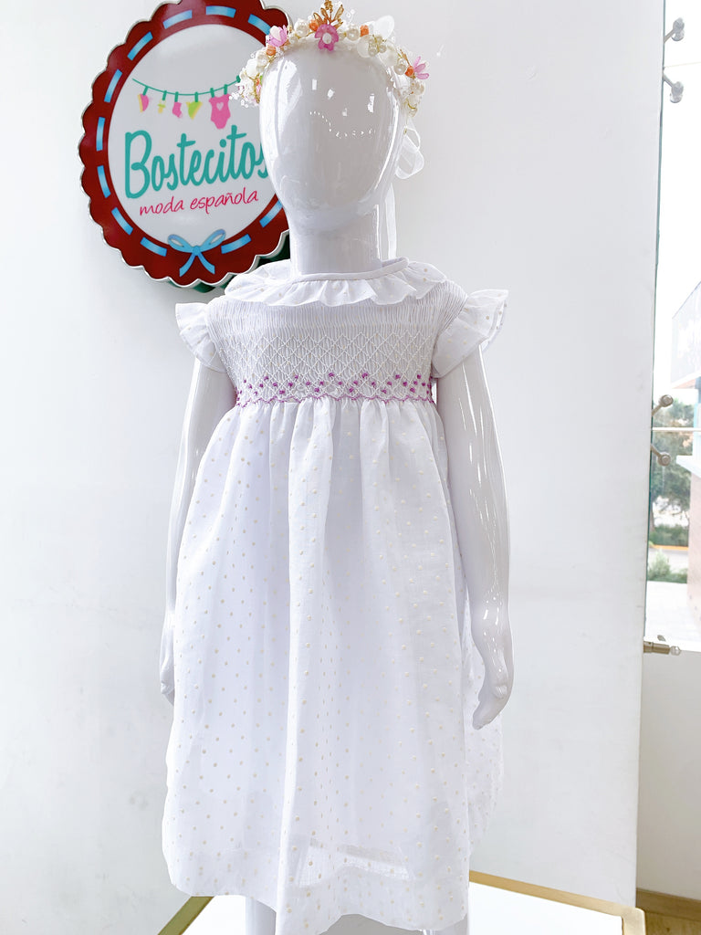 Vestido blanco puntos blancos bordado a mano lila