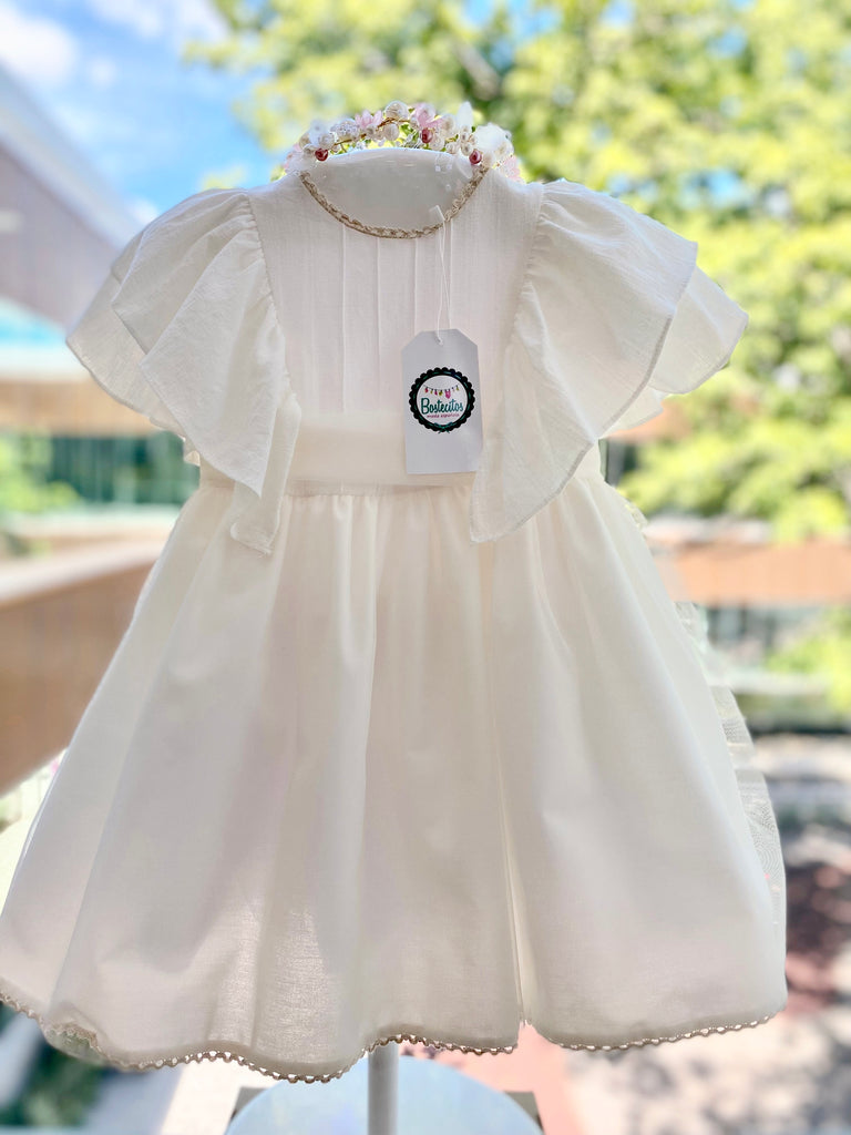 Vestido beige con laso tul beige al centro
