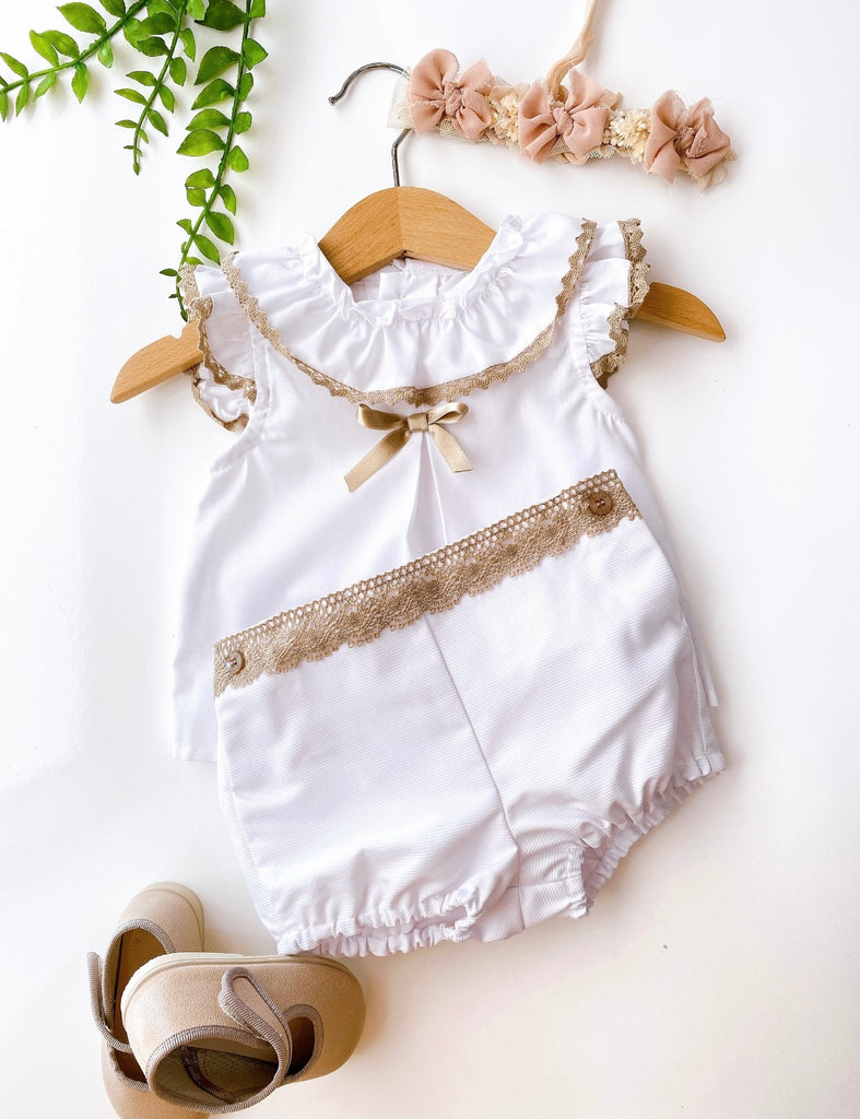 Conjunto Blusa blanca con braguita (3 meses)