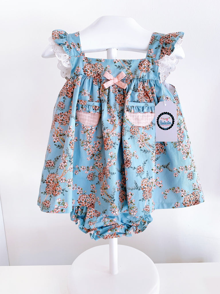 VESTIDO AZUL CON CALZÓN FLORES